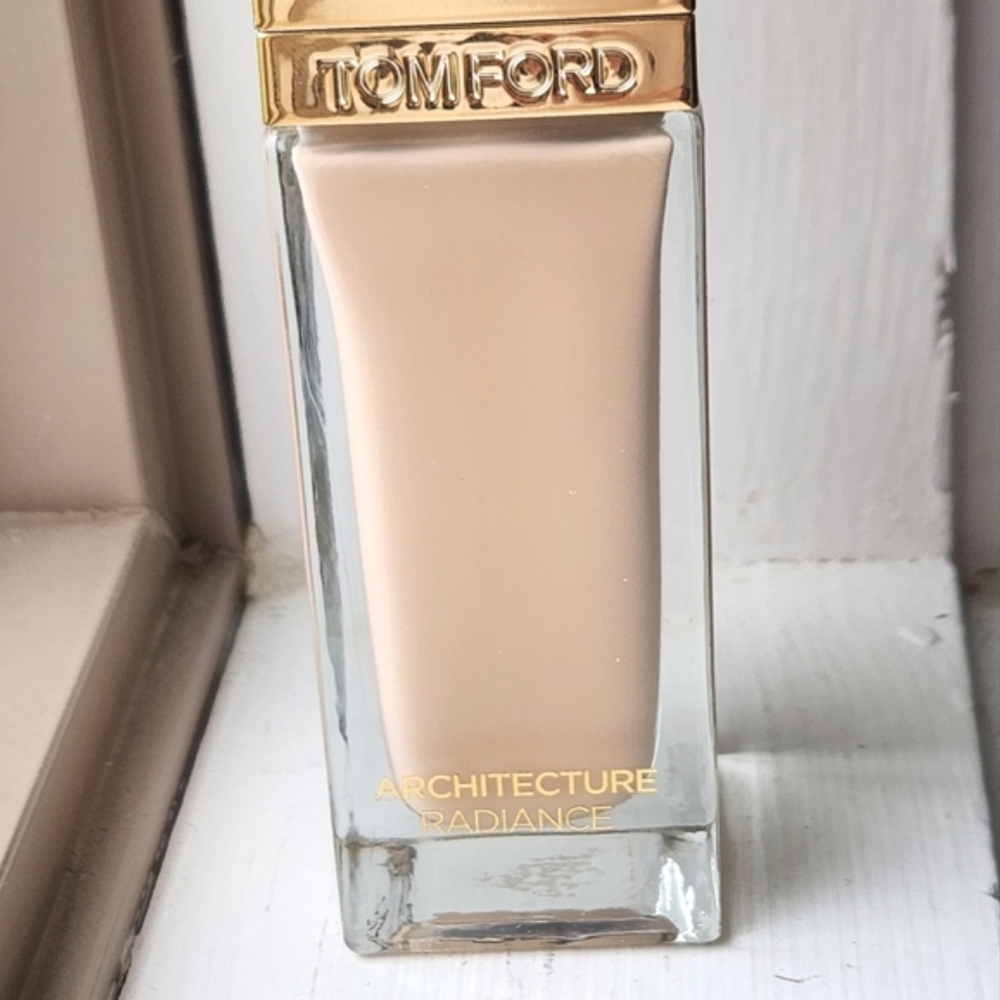 NIB TOM FORD ARCHITECTURE RADIANCE HYDRATING FOUNDATION 2.5 - Picture 15 of 16